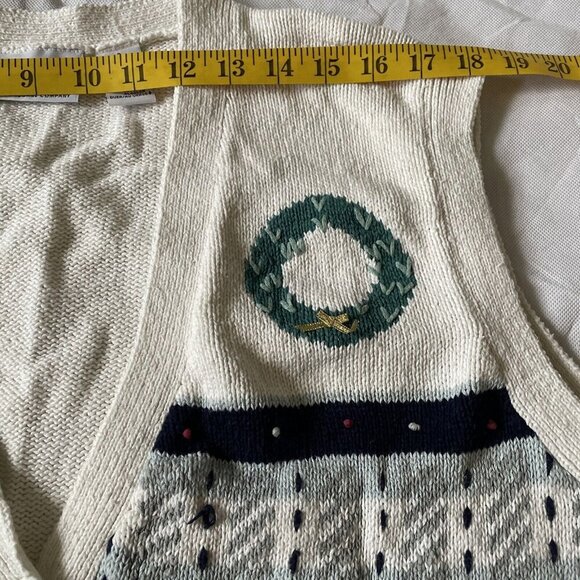 Vintage The Villager Holiday Knit Vest With Festive Christmas Design Buttons Wom - Picture 9 of 14